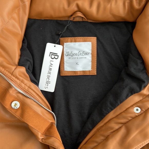 Chelsea DeBoer Puffer Jacket Cognac - Picture 2 of 4